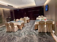 -艳阳天民俗村(公园路店)