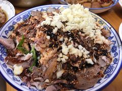 拌核桃肉-赵姐猪耳朵饭店