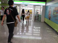 -全家便利店(江湾镇站店)