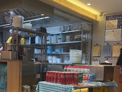 -灵芝妹子海鲜米线(劳动公园店)