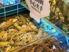 -雍容荟帝王蟹活龙虾展台自助(IFS黑金店)