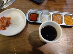 烤肉蘸料-·缸桶屋·韩式牛肋条自助烤肉(西湖D11店)
