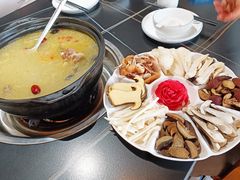 -野菌皇海景野生菌火锅(滨海大道店)