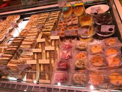 -巴黎贝甜(大宁国际商业广场店)