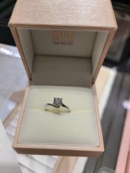 -周生生Chow Sang Sang(新世界店)