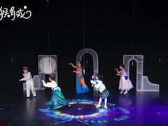 -猴有戏教育戏剧·音乐剧·主持口才·演讲朗诵辩论(环球港华师大校区)
