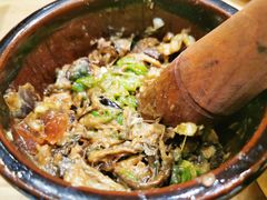 皮蛋青椒擂茄子-费大厨辣椒炒肉(万家丽一店)