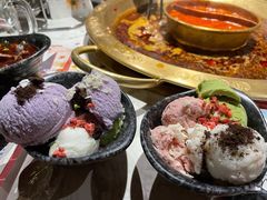 冰淇淋自助-哥老官重庆美蛙鱼头(西湖银泰十一哥店)