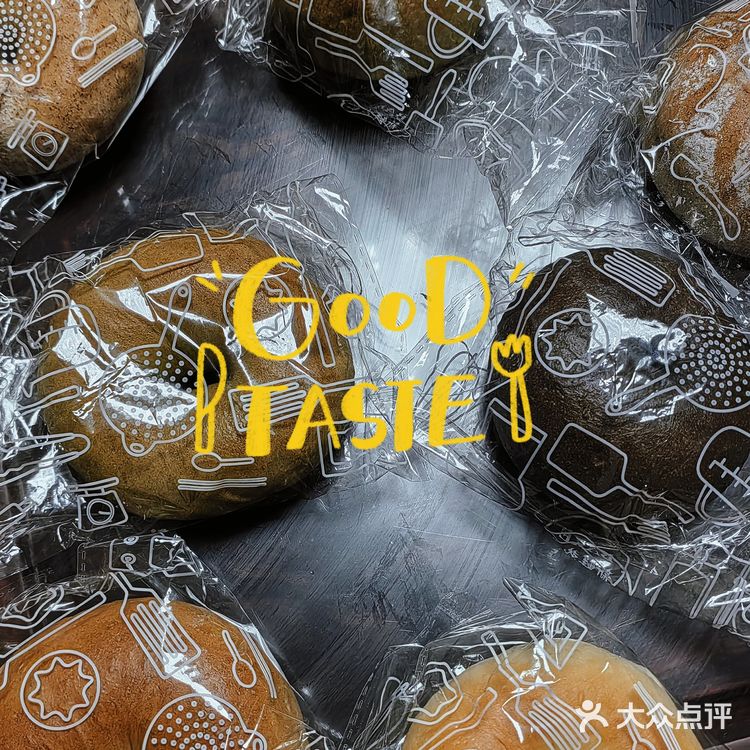 有💖的贝果面包