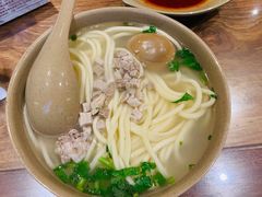 猪肘汤面-亮亮面馆(经六路店)