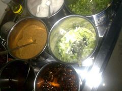 调料还算齐全！！-鼎宏干锅牛肉(富城时代店)