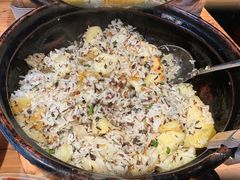 -帅巴人舅母子腊蹄民俗村