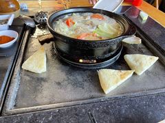 -有一锅·野生菌黑山羊腊排骨火锅(古城北门店)