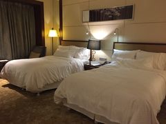 双人床-天津君隆威斯汀酒店