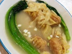 鸡汤鲜虾云吞面-东方之珠海鲜酒楼(南开店)