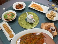 -双湖园·地标武汉菜(黄鹤楼解放路店)
