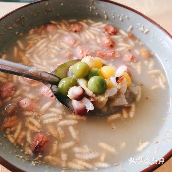 益阳的擂茶是甜的 沩山的擂茶是咸的  沩山