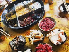 -岗上渣渣老火锅(两路口店)