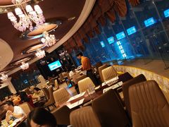 -荣誉国际酒店-云顶旋转餐厅