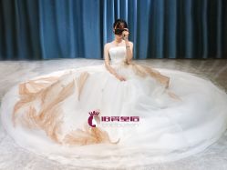 -伯瓷皇后婚纱艺术空间