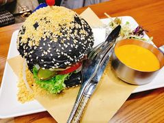 网红瀑布牛肉菠萝包-肥韬茶餐厅(南山mini店)