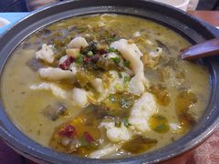 -周鱼小馆石锅酸菜鱼(活力汇店)