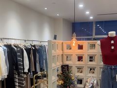-眷顾自助服装工作室(中南金石国际广场A座店)