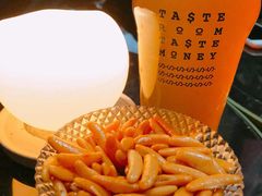-TASTE ROOM Bar