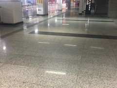-虹桥火车站-停车场