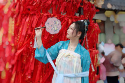 -汉仪华裳汉服馆(打浦桥店)