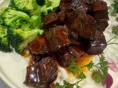 红烧牛肉粒-海天楼中餐厅(吴宫泛太平洋酒店)