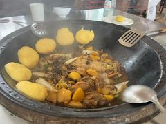 -粘豆包柴火铁锅炖