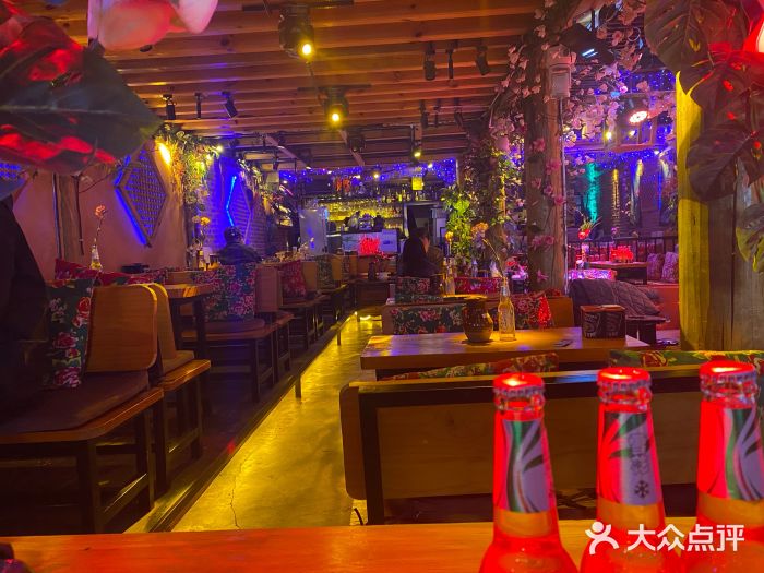 在路上酒吧(大理古城店)图片