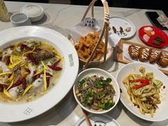 -渔语鱼酸菜鱼新川菜(来福士店)