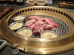 -铭牛烧肉·和牛海鲜自助(高新月牙湖店)
