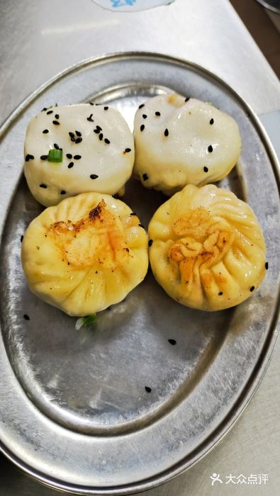 老上海食惠裡小籠包生煎包图片