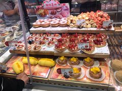-巴黎贝甜(大宁国际商业广场店)
