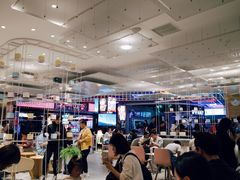 大堂-奈雪的茶(湖滨银泰in77C区PRO店)