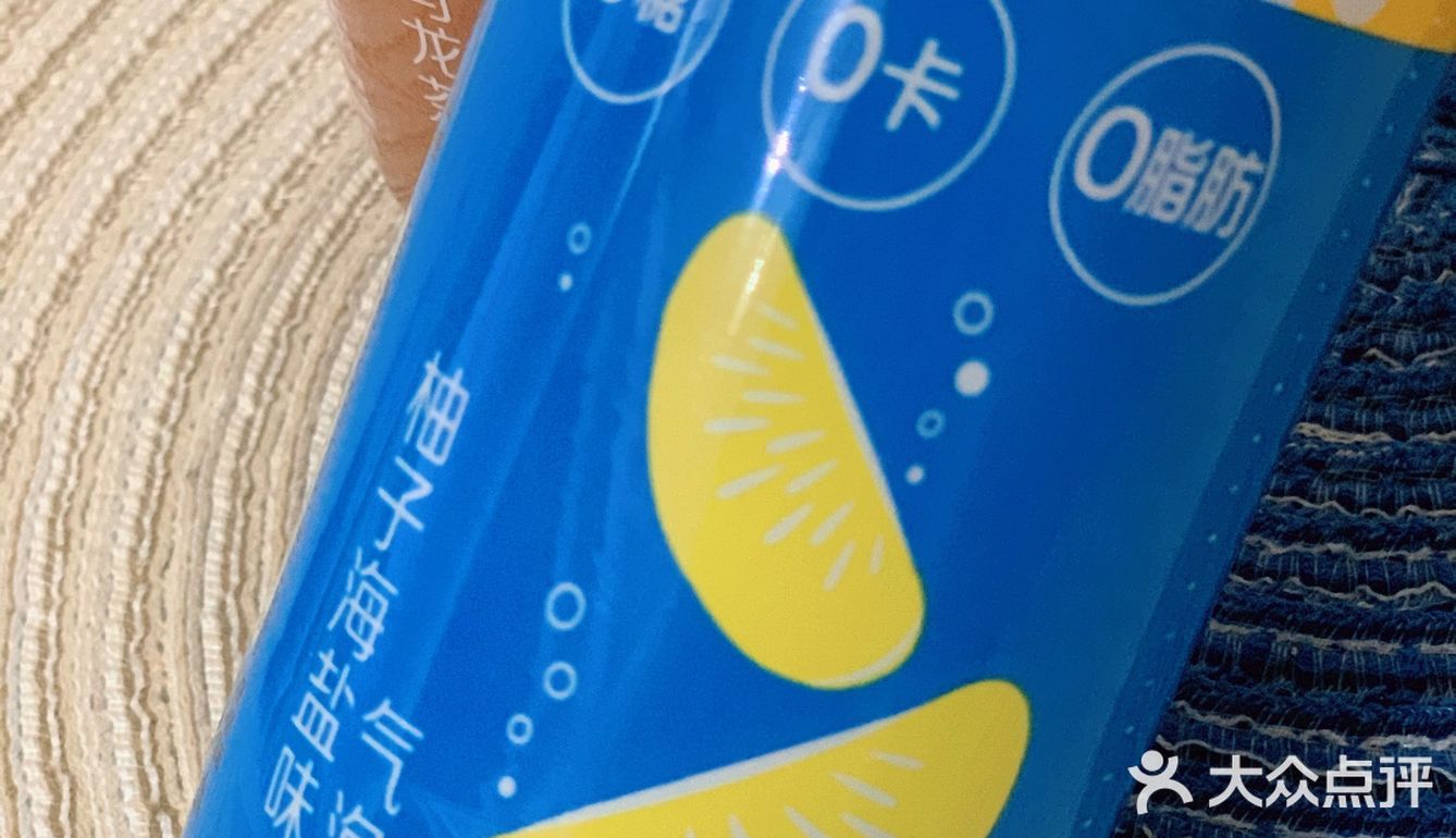 “小宇宙”果味气派水｜可口可乐出品