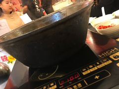 -鲜入围煮花胶鸡海鲜火锅