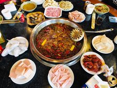 红锅-九尺赵老四鲜鹅肠火锅