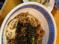 辣肉面-沪西老弄堂面馆(定西路店)