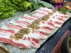 -臻牛烤肉