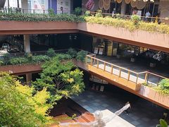 -瑞虹新天地月亮湾