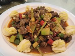 -马尔龙新疆饭店·清真(瑞景店)