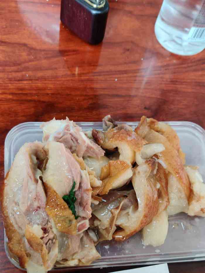 利苑烧鹅(新龙岗花园店)-"非常不好吃的烧鹅,明明问了是不是今天的,.