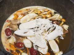 -芸山季·云南山珍菌火锅(人民广场来福士店)