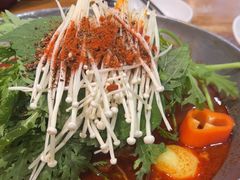 -喇喇排骨火锅·传统韩式脊骨汤(望京西园总店)