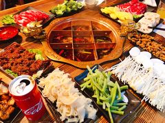 -江湖餐厅–重庆九宫格老火锅