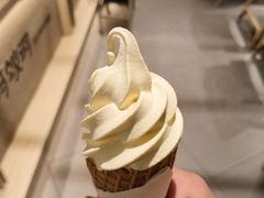 -蚂蚁洞·烤肉大营地(上海静安大悦城店)